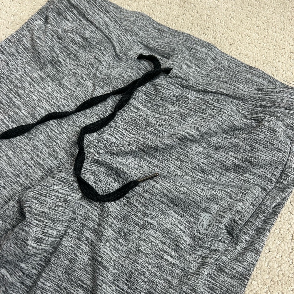 Born primitive women’s joggers